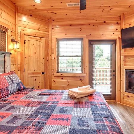 Gatlinburg Cabin With Private Hot Tub By Staycating Exteriör bild