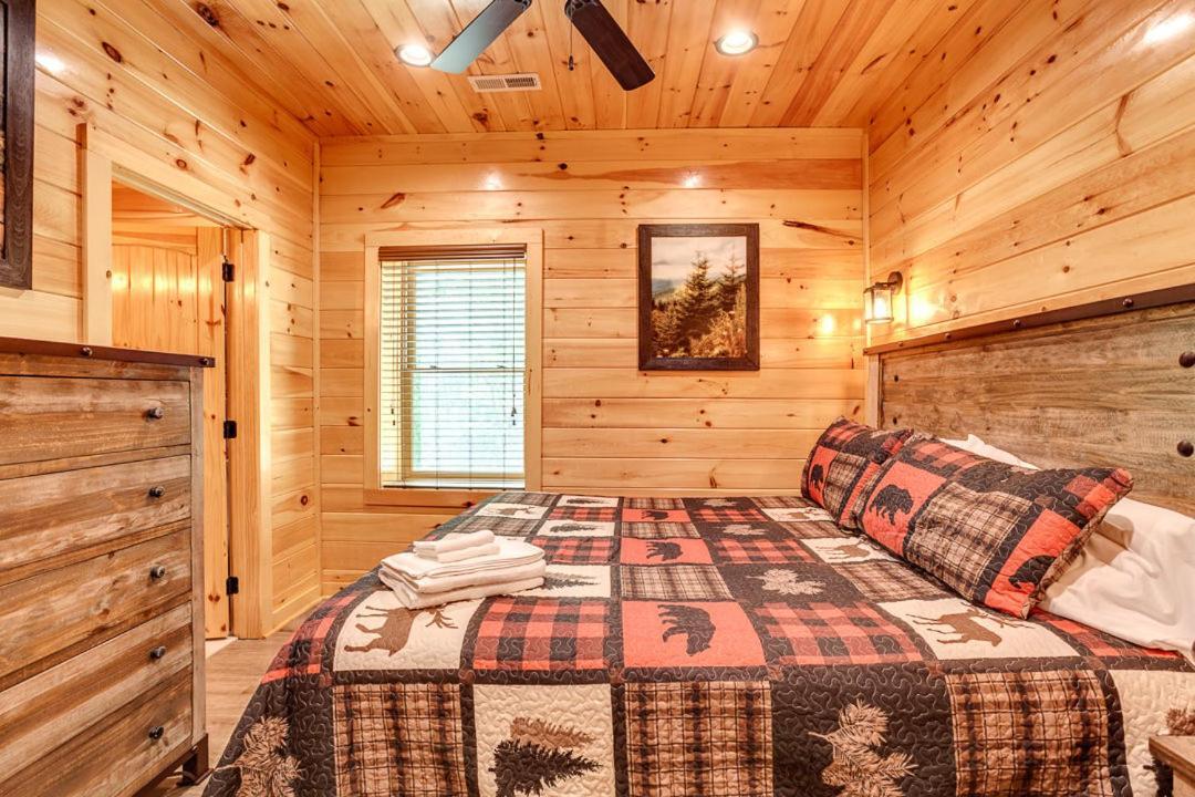 Gatlinburg Cabin With Private Hot Tub By Staycating Exteriör bild