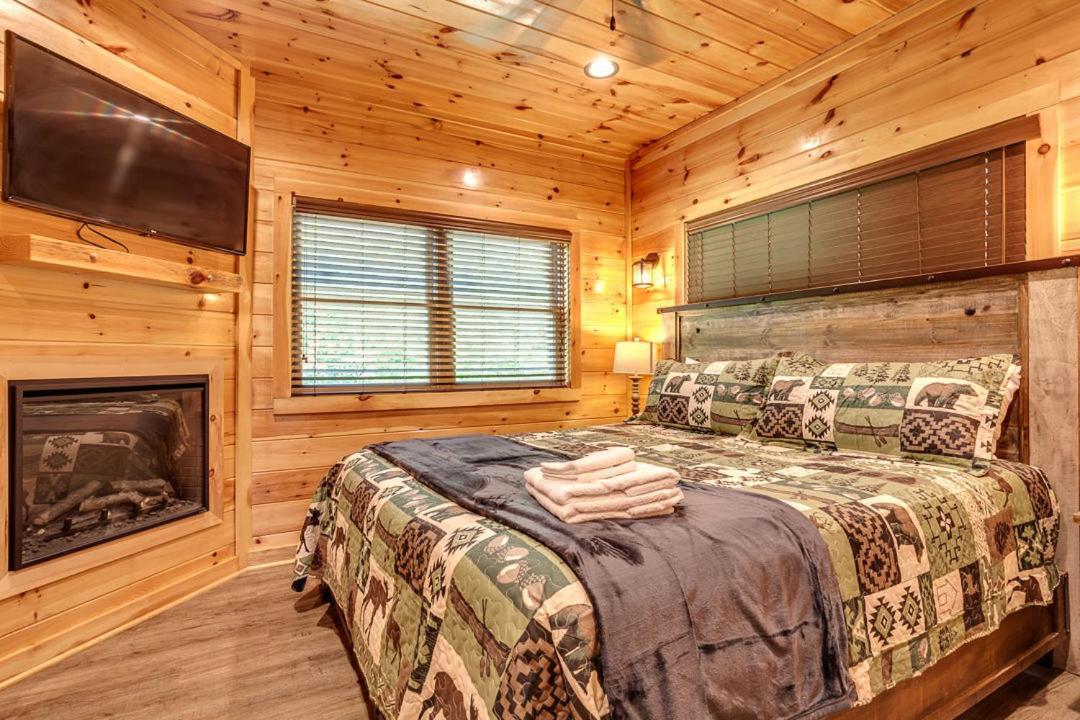 Gatlinburg Cabin With Private Hot Tub By Staycating Exteriör bild