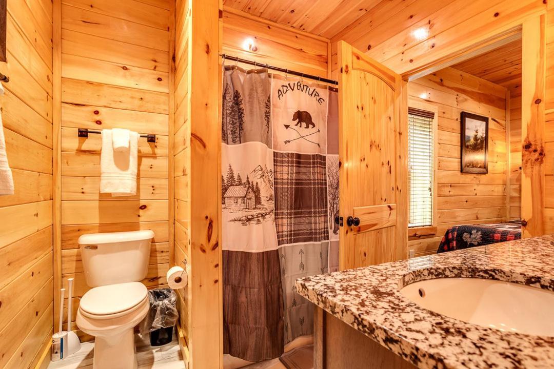 Gatlinburg Cabin With Private Hot Tub By Staycating Exteriör bild