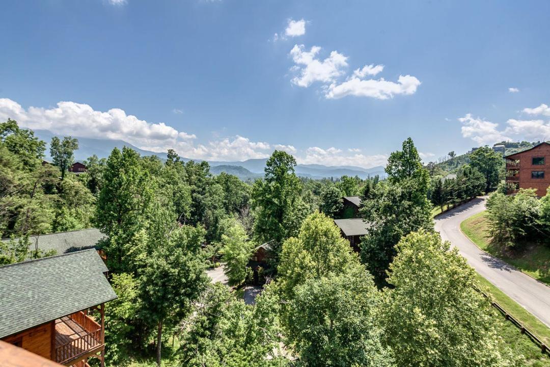 Gatlinburg Cabin With Private Hot Tub By Staycating Exteriör bild